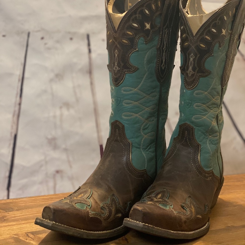Women’s Zealous Ariat Boots Sz 9